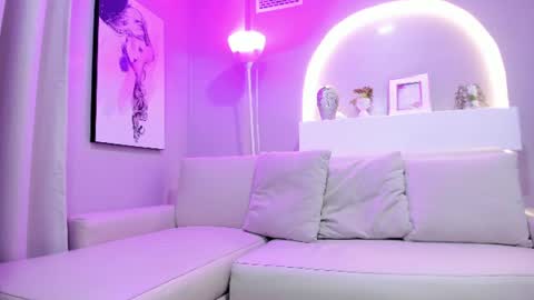 Snapshot of sensual_shanel chatting on July 9, 2:15 am sensual_shanel online show from July 9, 2:15 am