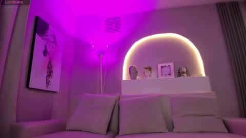 Snapshot of sensual_shanel chatting on July 15, 11:10 pm sensual_shanel online show from July 15, 11:10 pm