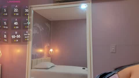 Sophie     online show from September 25, 10:19 am