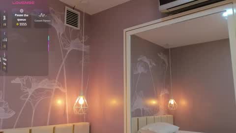 Sophie     online show from October 2, 10:11 am