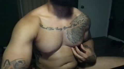 Snapshot of sensualbates chatting on November 13, 12:53 am SensualBates online show from November 13, 12:53 am