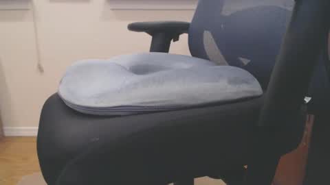 Snapshot of sensualgent69 chatting on January 20, 5:37 pm sensual online show from January 20, 5:37 pm