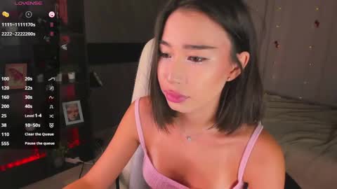 Kiki online show from April 22, 3:35 pm