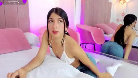 Jeen  online show from October 15, 8:09 pm