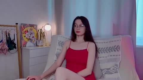sensuallucy233 online show from June 10, 10:25 am