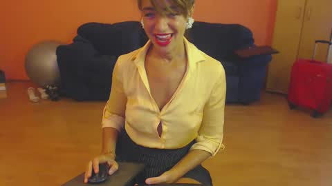 sensualmyra online show from September 27, 12:43 pm