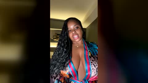 Snapshot of sensualprima chatting on May 22, 7:15 am sensualprima online show from May 22, 7:15 am