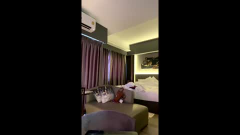 Snapshot of sensualprima chatting on May 30, 8:00 am sensualprima online show from May 30, 8:00 am