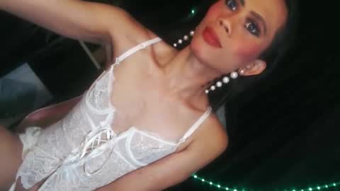 Snapshot of senyora_evangelista chatting on April 15, 10:22 am senyora_evangelista online show from April 15, 10:22 am