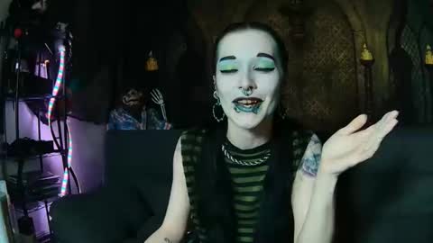 Seraphin Munster online show from October 23, 4:39 pm