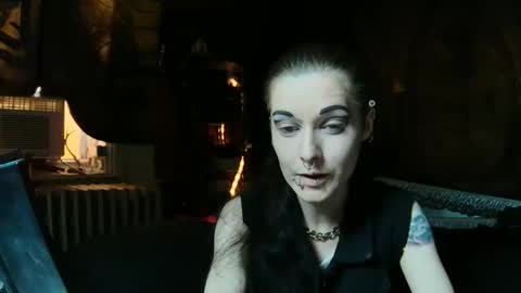 Snapshot of seraphinmunster chatting on May 30, 10:29 pm Seraphin Munster online show from May 30, 10:29 pm