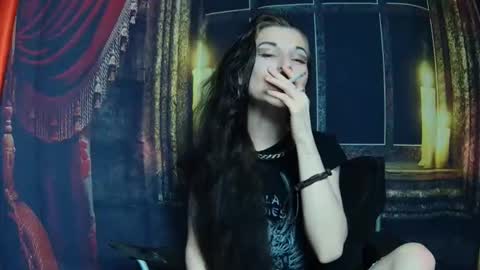 Snapshot of seraphinmunster chatting on June 10, 7:46 pm Seraphin Munster online show from June 10, 7:46 pm