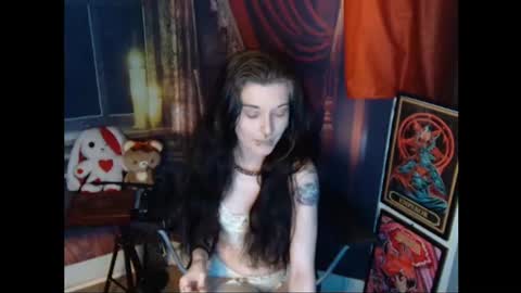 Snapshot of seraphinmunster chatting on June 13, 11:02 pm Seraphin Munster online show from June 13, 11:02 pm