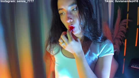 Snapshot of sereia_7777 chatting on January 24, 11:23 pm sereia_7777 online show from January 24, 11:23 pm