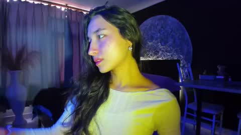 Snapshot of sereia_7777 chatting on September 18, 2:08 pm sereia_7777 online show from September 18, 2:08 pm