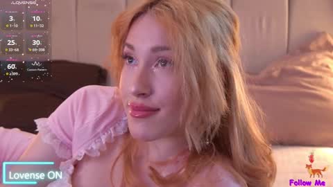 Snapshot of serena_bennet chatting on January 8, 9:42 am Serena online show from January 8, 9:42 am