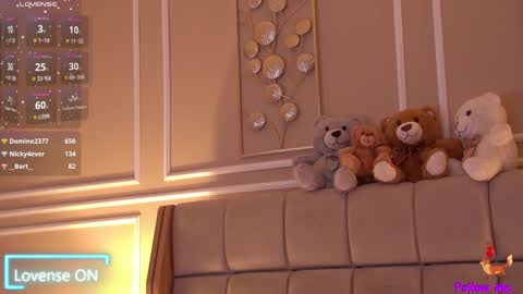 Snapshot of serena_bennet chatting on January 27, 3:15 am Serena online show from January 27, 3:15 am