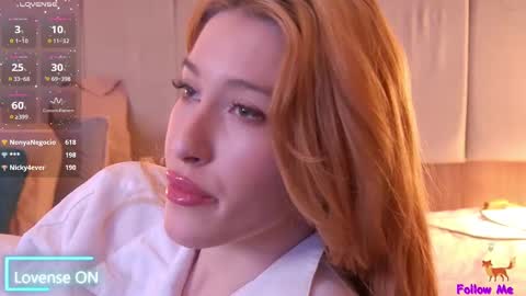 Snapshot of serena_bennet chatting on February 17, 12:54 am Serena online show from February 17, 12:54 am