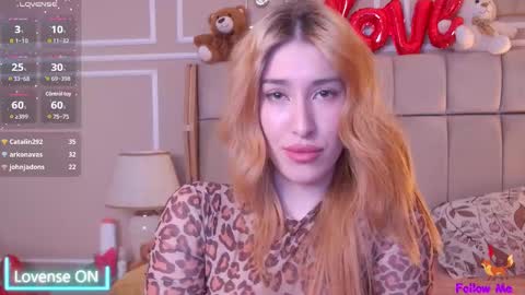 Snapshot of serena_bennet chatting on February 25, 8:41 pm Serena online show from February 25, 8:41 pm