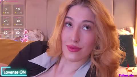 Snapshot of serena_bennet chatting on March 2, 9:11 pm Serena online show from March 2, 9:11 pm