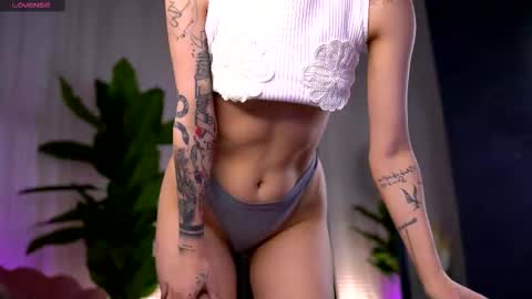 Snapshot of serenavelour chatting on November 29, 2:31 pm Serena online show from November 29, 2:31 pm