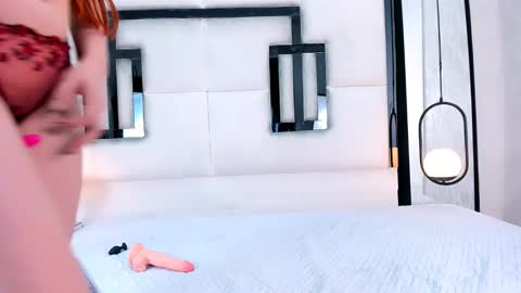 Snapshot of serenawild1 chatting on October 19, 4:46 am SERENA WILD online show from October 19, 4:46 am