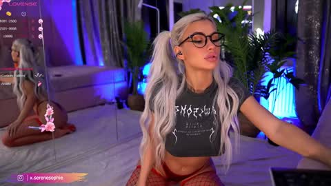 Serene Sophiex online show from January 29, 9:17 pm