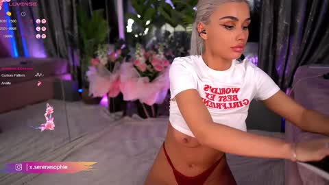 Serene Sophiex online show from February 26, 3:10 am