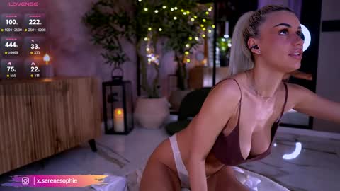 Serene Sophiex online show from March 18, 10:35 pm