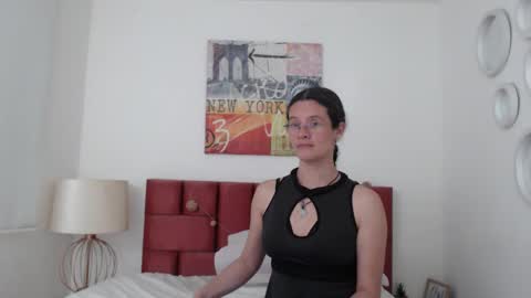 sereneclarks_ online show from December 27, 10:37 pm