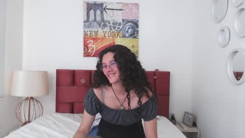 sereneclarks_ online show from January 2, 6:34 pm