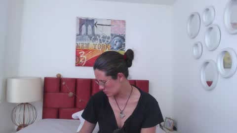 sereneclarks_ online show from January 19, 12:06 am