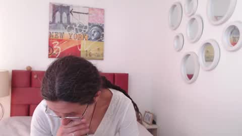 sereneclarks_ online show from January 21, 3:21 pm