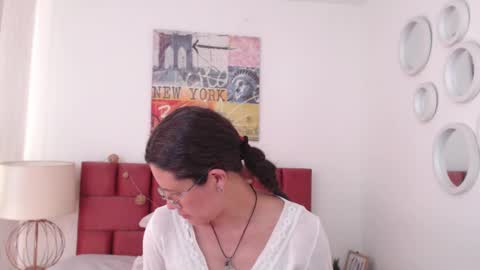 sereneclarks_ online show from January 21, 6:23 pm