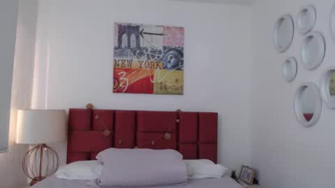 sereneclarks_ online show from January 23, 12:09 pm