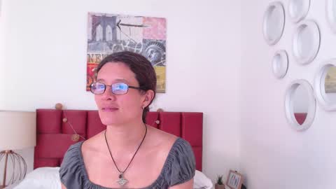 sereneclarks_ online show from January 28, 3:35 pm