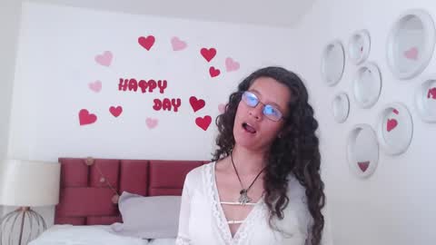 sereneclarks_ online show from February 25, 6:53 pm