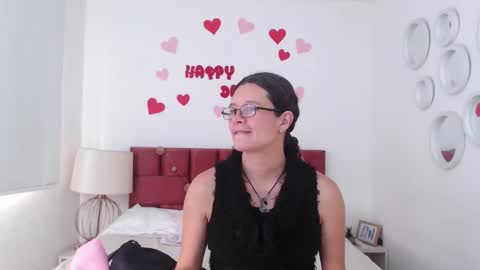 sereneclarks_ online show from February 27, 12:34 pm
