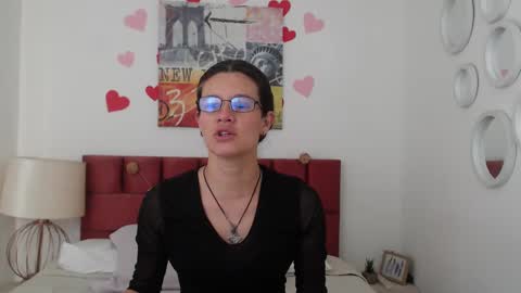 sereneclarks_ online show from March 5, 12:33 pm
