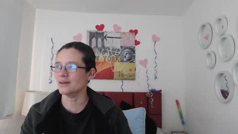 sereneclarks_ online show from September 17, 12:18 pm