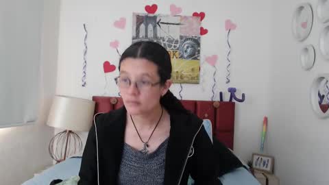 sereneclarks_ online show from September 19, 12:28 pm