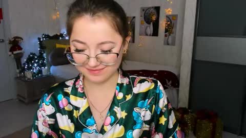 Ophelia online show from January 11, 4:14 pm