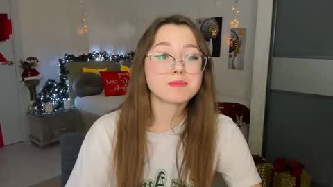 Ophelia online show from January 12, 7:21 pm