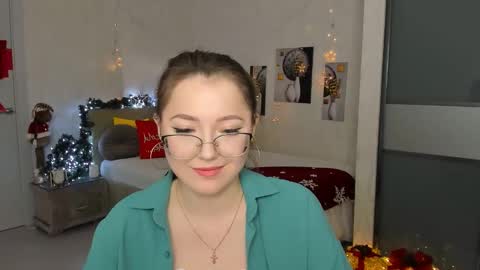 Ophelia online show from January 13, 4:08 pm