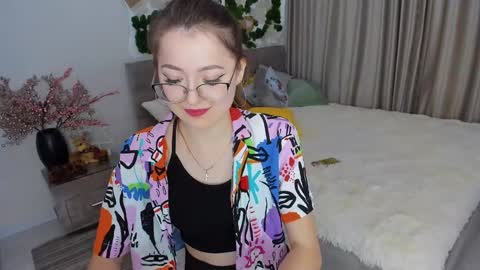 Ophelia online show from January 14, 10:06 am