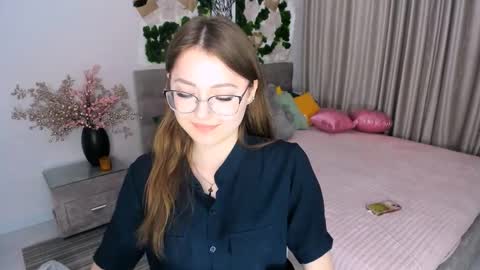 Ophelia online show from March 7, 7:16 pm