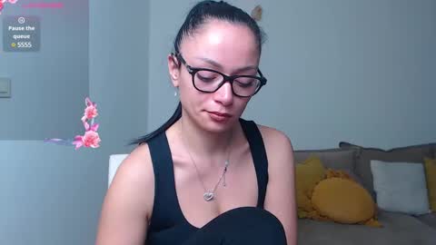 SereneSophi online show from February 21, 7:12 am