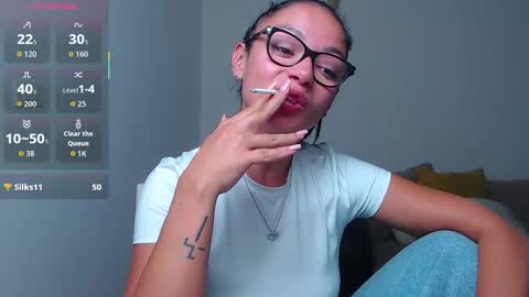 SereneSophi online show from October 6, 3:48 am