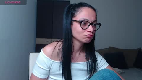 SereneSophi online show from May 1, 2:38 am