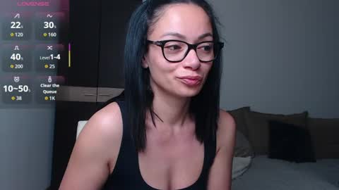 SereneSophi online show from June 18, 2:34 am
